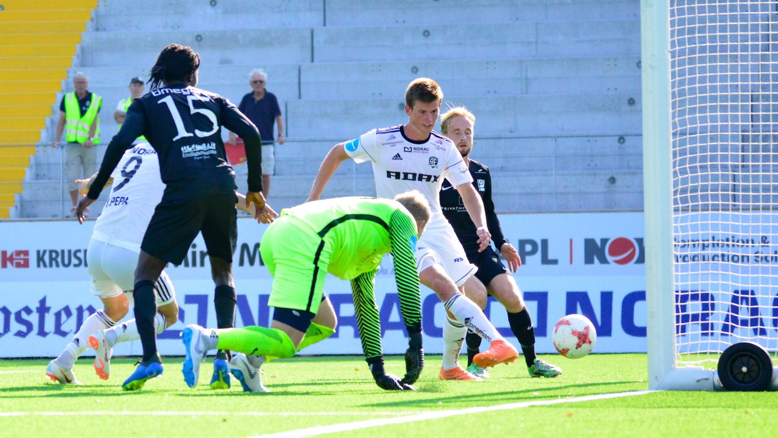 Preben Skeie setter inn 1-0 mot Kjelsås i det 92. minutt.
