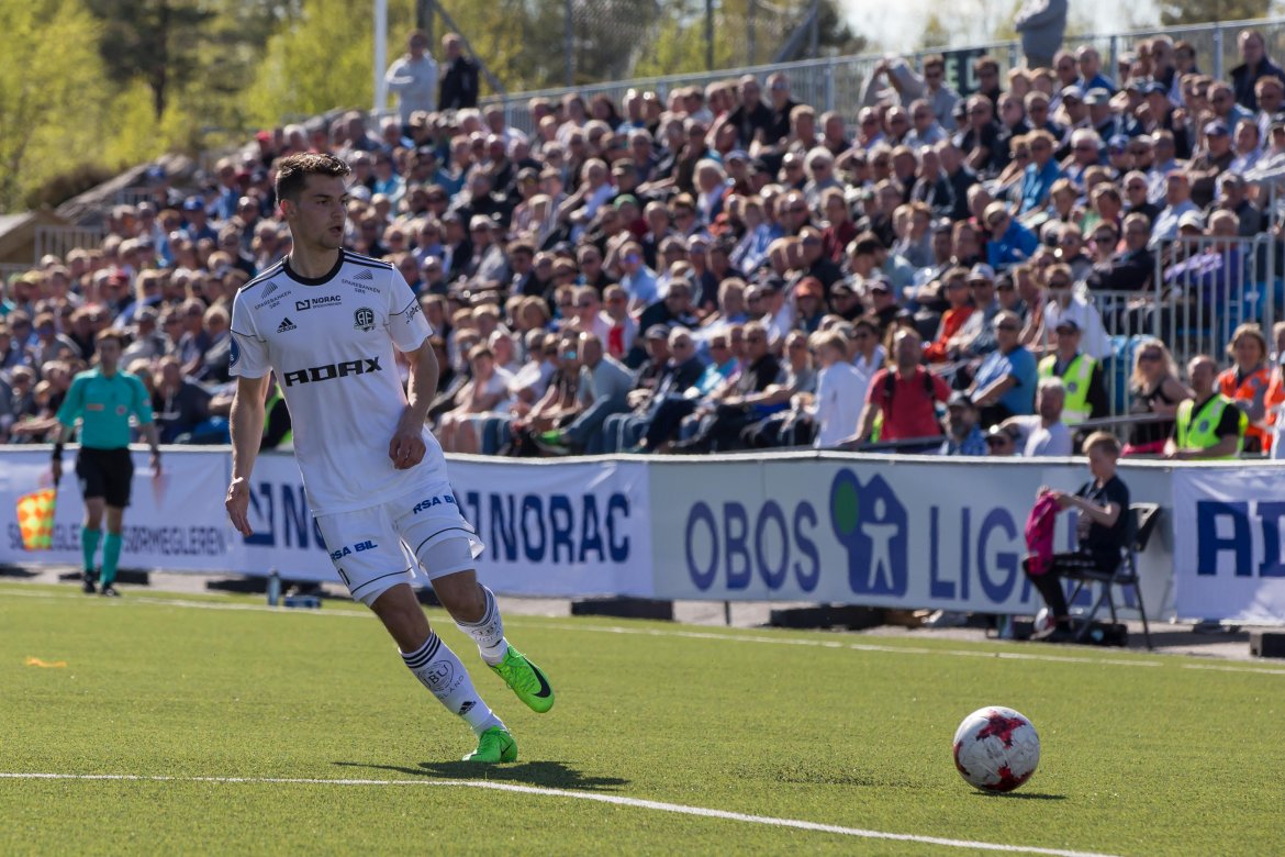 Elegant fra Ylldren Ibrahimaj!