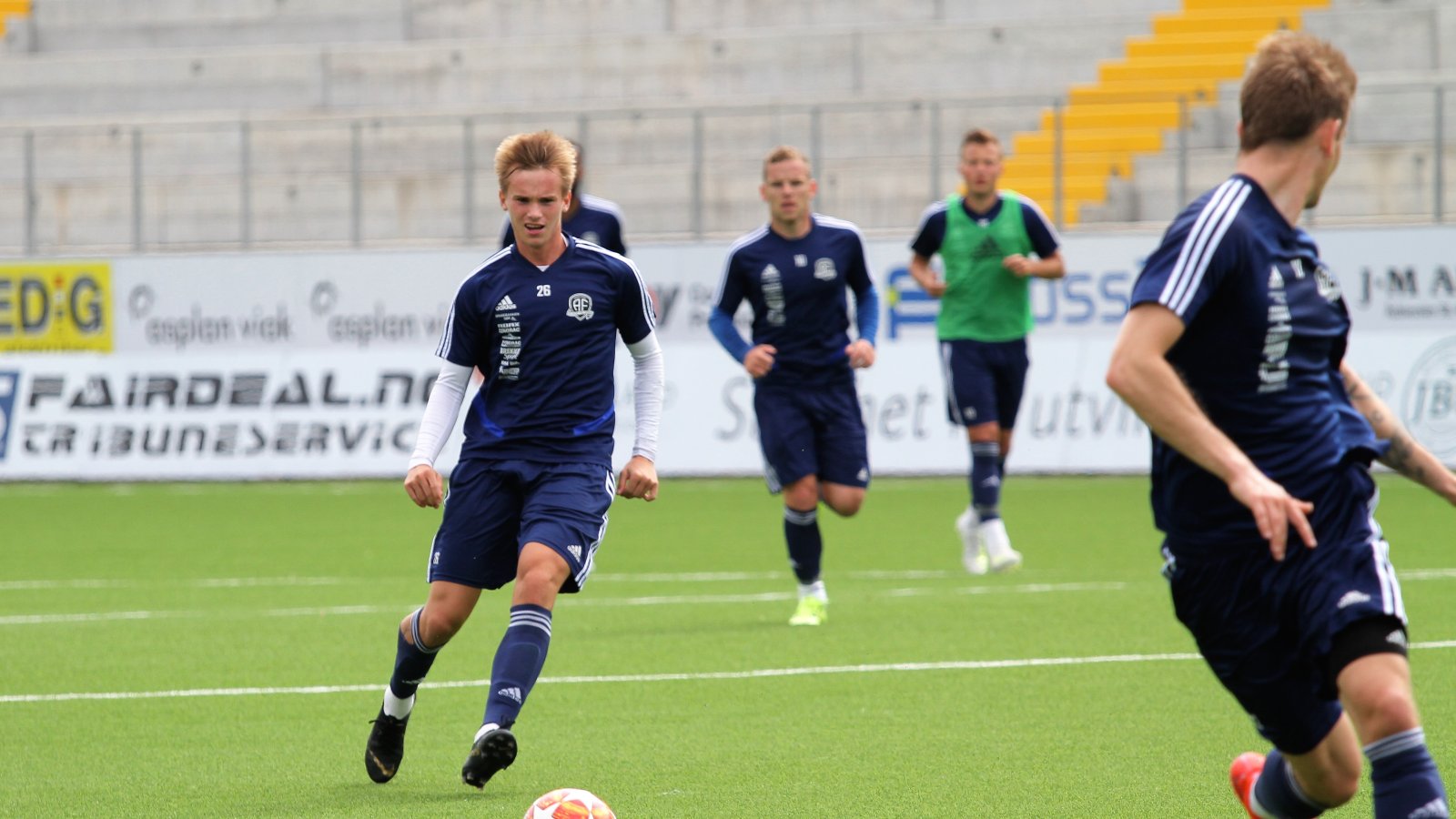 Conrad Wallem på trening før kampen mot Kvik.