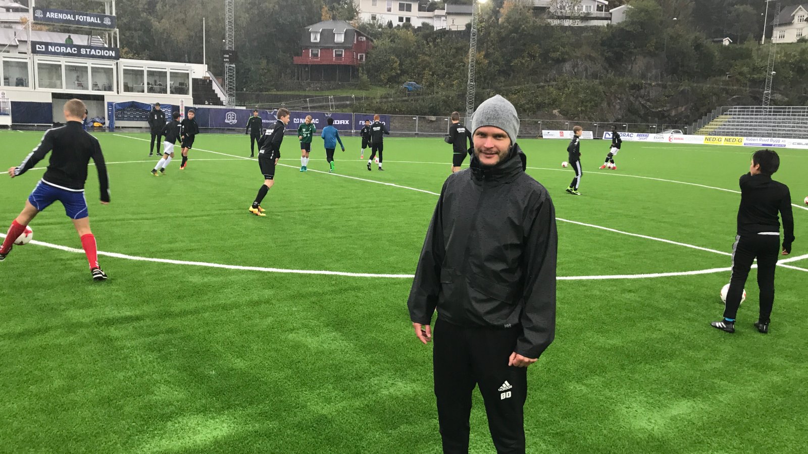Øyvind Dalseth ledet lørdagens talentsamling på Norac stadion.