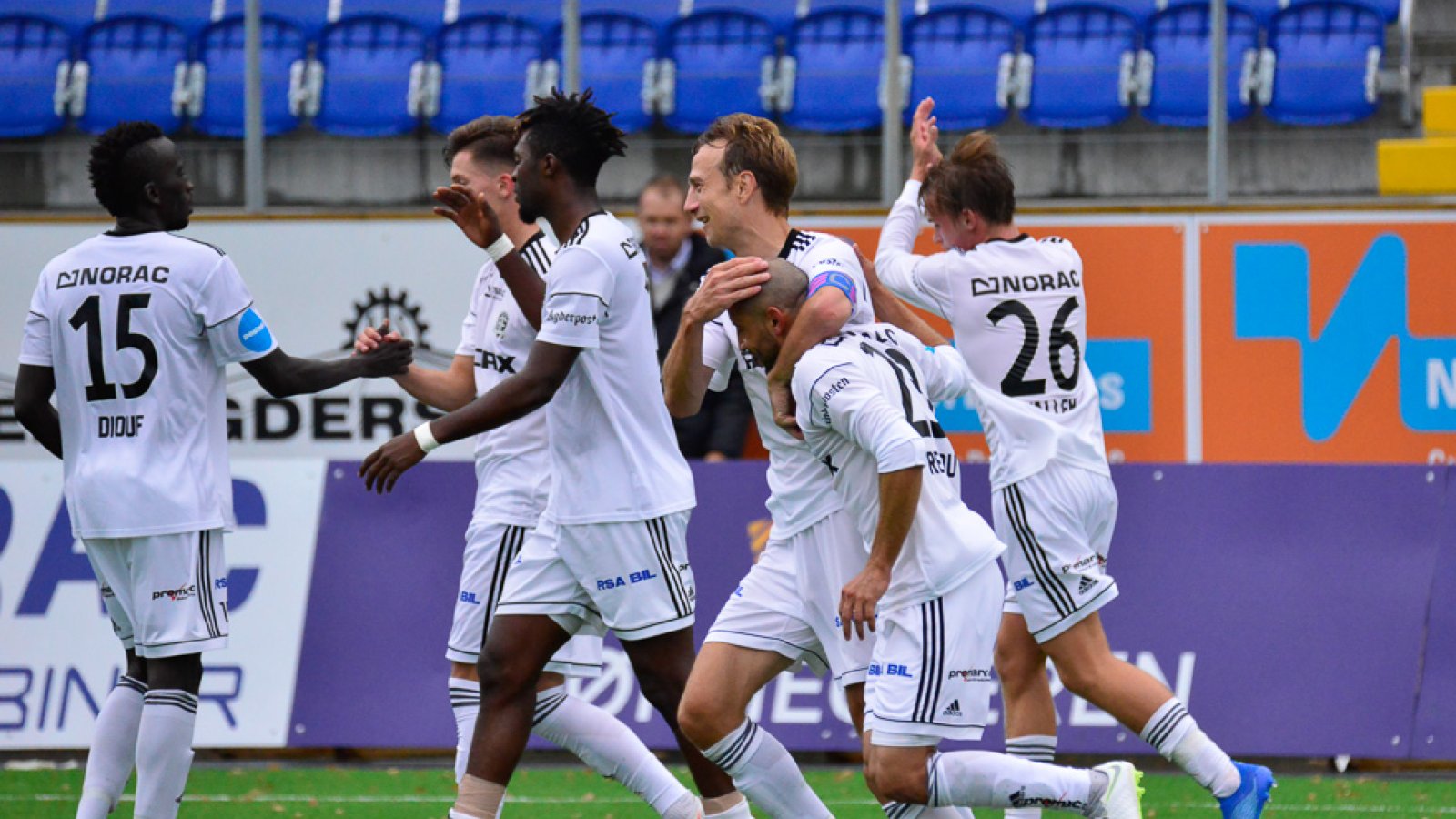 Herlige jubelscener etter Balal Arezous vidunderlige scoring!