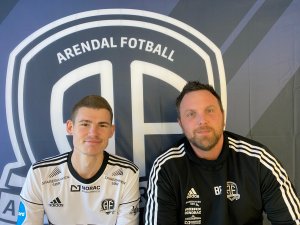 Preben Skeie sammen med assistenttrener Bjørge Fedje.