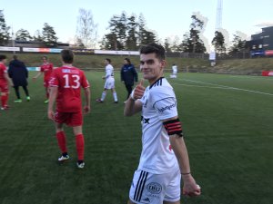 Ylldren Ibrahimaj vikarierte som kaptein mot FK Tønsberg i cupen. Han scoret to mål og var Arendals beste spiller.