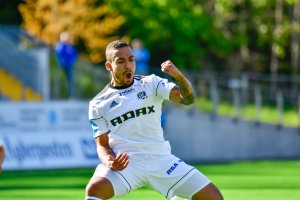 Ulrik Reinaldo Berglann jubler for scoring og tre poeng mot Moss.