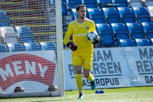 Jonatan Byttingsvik måtte varte opp med flere gode redninger da Staal kom til store sjanser i andre omgang.