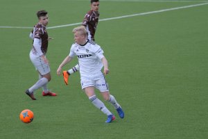 Even Larsen og Arendals juniorlag har kommet i siget i juniorserien. 