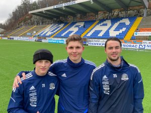 Tobias Hafstad (til venstre), Andreas van der Spa og Lars Jendal har trivdes veldig godt i Arendal.