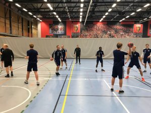 Arendal-spillerne byttet ut Norac stadion med Sparebanken Sør Amfi da de gjennomførte onsdagens økt.