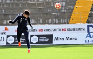 Stian Michalsen har begynt å trene med ball igjen. Han håper å være spilleklar om ikke lenge. 