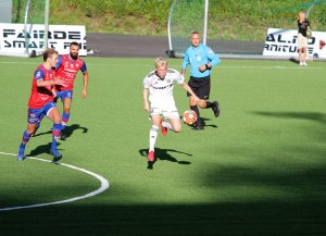 Even Larsen for Arendal 2 mot Express. 