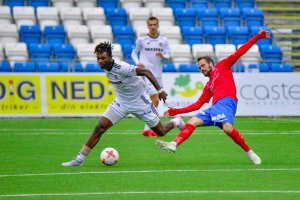 Thompson Ekpe strekker ut!