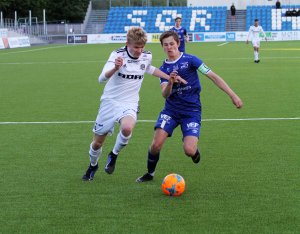 Anders Bjørge i aksjon for juniorlaget mot Vindbjarts juniorer. Anders noterte 26 scoringer i vårsesongen - 23 for juniorlaget og tre for B-laget. 
