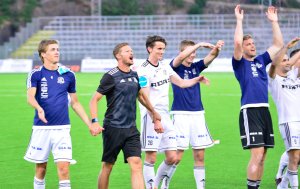 Jubel etter viktig seier på hjemmebane mot Brattvåg.