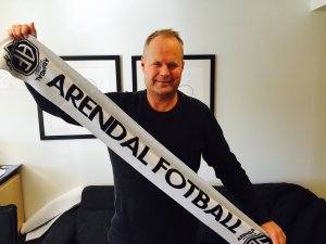 Are Skindlo står bak eiendomsselskapet Mira Mare og mener satsingen i Arendal Fotball gjør byen mer attraktiv å etablere seg i.