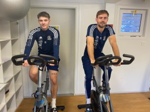 Brødrene Magnus og Mads Nørby Madsen har en felles skadehistorikk: Mens Magnus mistet mesteparten av 2021-sesongen etter korsbåndskade, ser det nå ut til at Mads vil oppleve tilsvarende utfordringer i 2022.