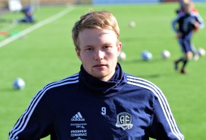 Fabian Stensrud Ness er kaptein for Arendal Fotball i 2019-sesongen. Han står med 41 offisielle kamper og 15 mål for Arendal foran den kommende sesongen. 
