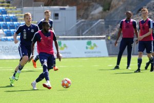 Shariff Cham på trening foran møtet med Sola. 