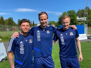 Ermal Hajdari, Sune Kiilerich og Christer Reppesgård Hansen er årets kaptein-team for Arendal Fotball.