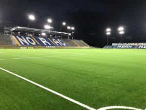 Flomlys på Norac stadion.
