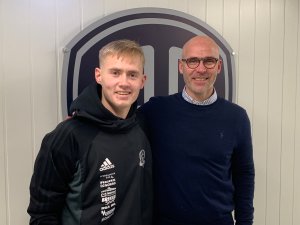 Steinar Pedersen har tro på at Stian Debess kan utvikle seg til å bli en spennende Arendal-spiller de kommende årene.