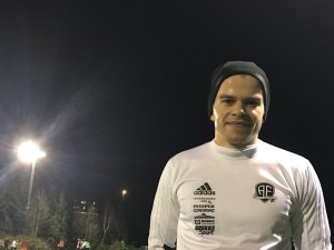 Anders Hella er veldig glad i å trene - og får ekstremt gode resultater i alle fysiske tester.