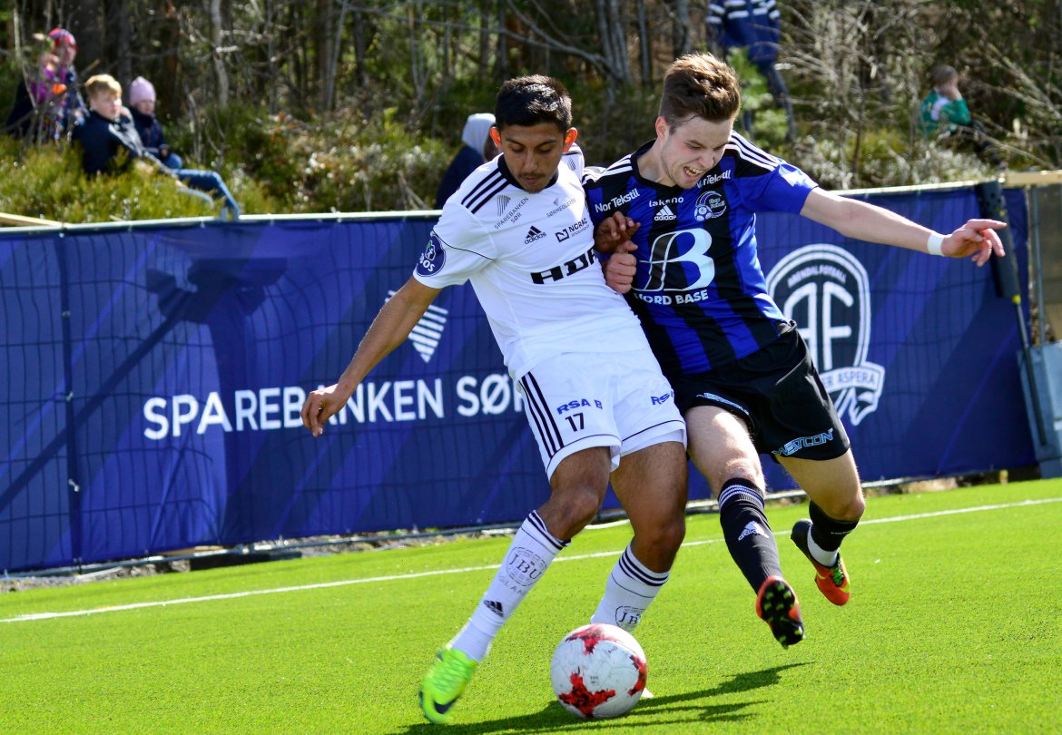 Adnan Mohammad mot Florø.