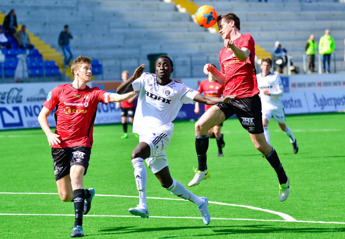 Pape Pate Diouf viste svært gode takter forrige helg. Her fra vår-kampen mot Stjørdals-Blink som er lørdagens motstander på bortebane.