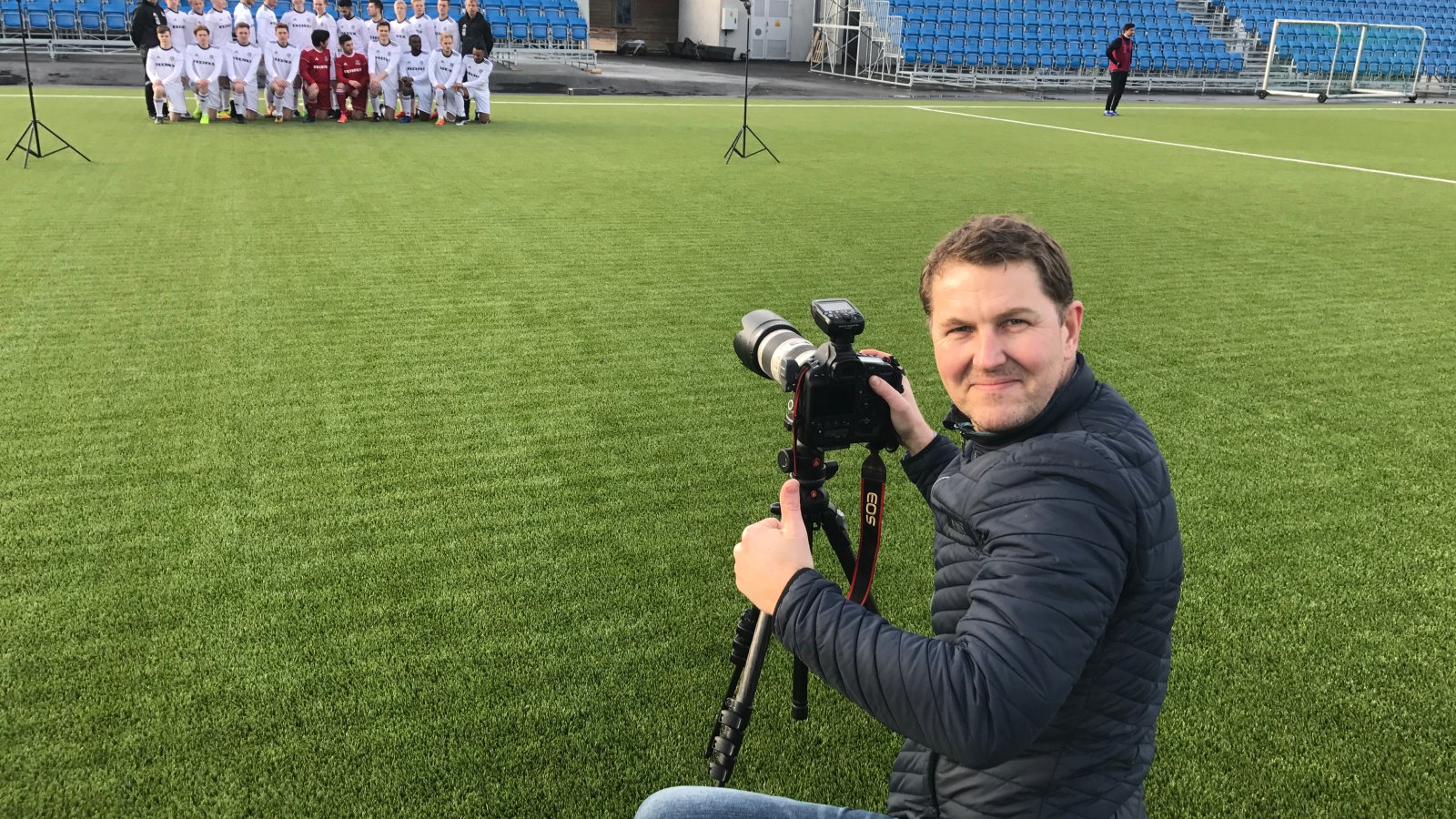 Jan Espen Thorvildsen har tatt årets klubbilder for Arendal Fotball!