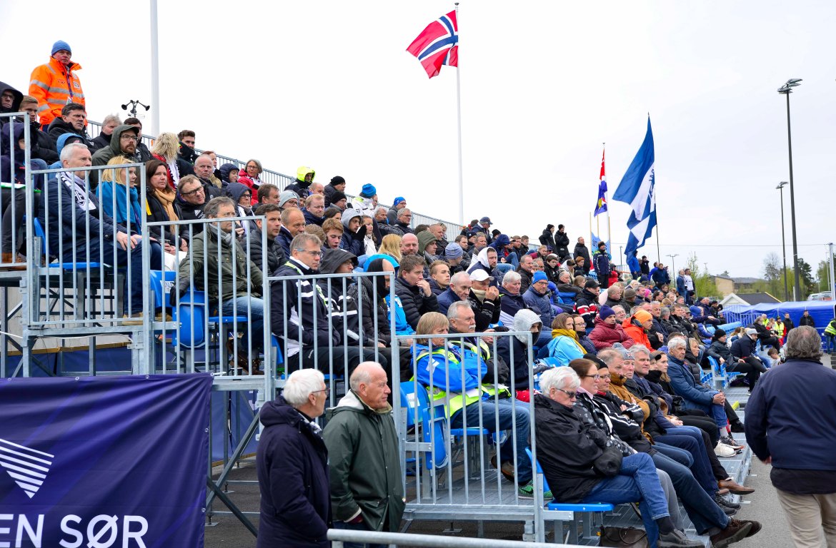 Lite gledet hjemmepublikum mot Levanger.