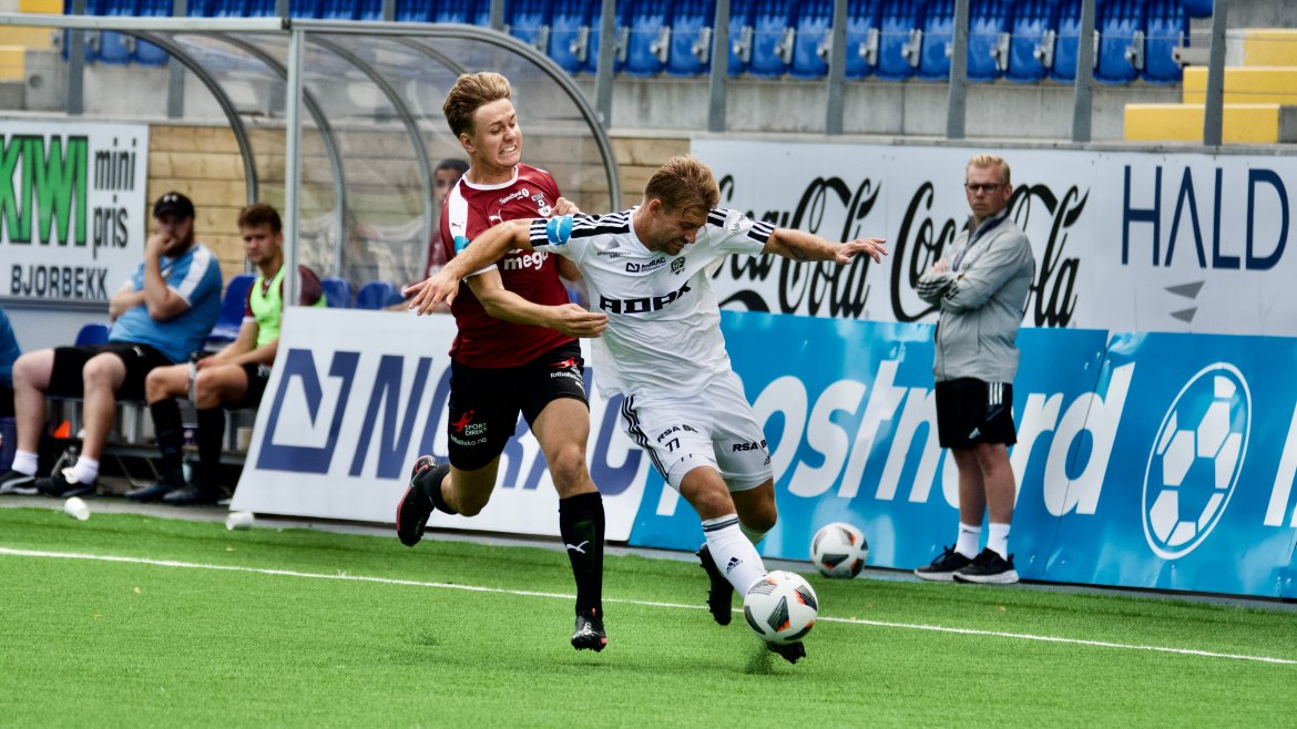 Mads Nørby Madsen i tøff kamp mot Nardo-forsvaret.