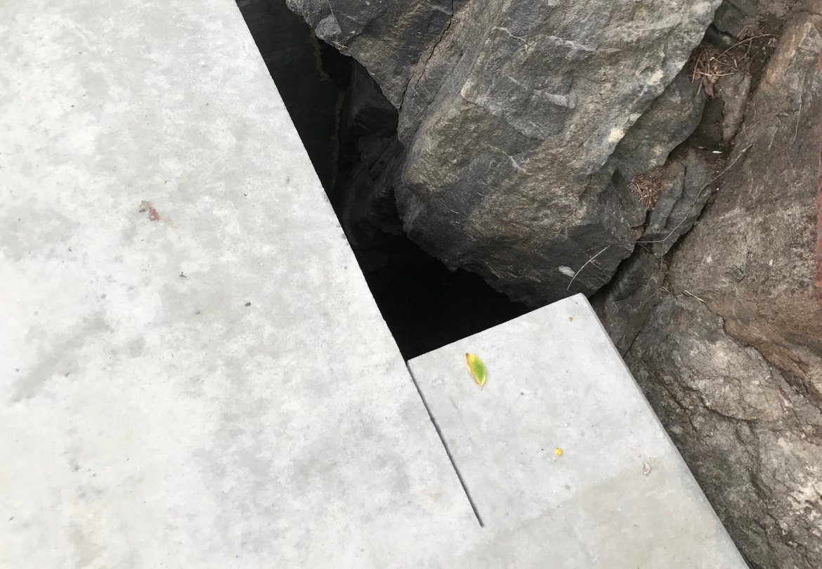 Detaljene må tilpasses for at elementene skal stemme i monteringen mot fjellveggen.