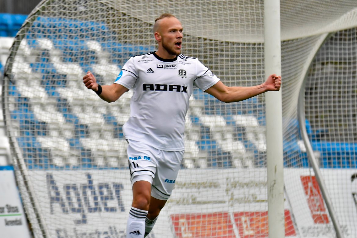 Omar el-Gahouti jubler for en ny scoring!