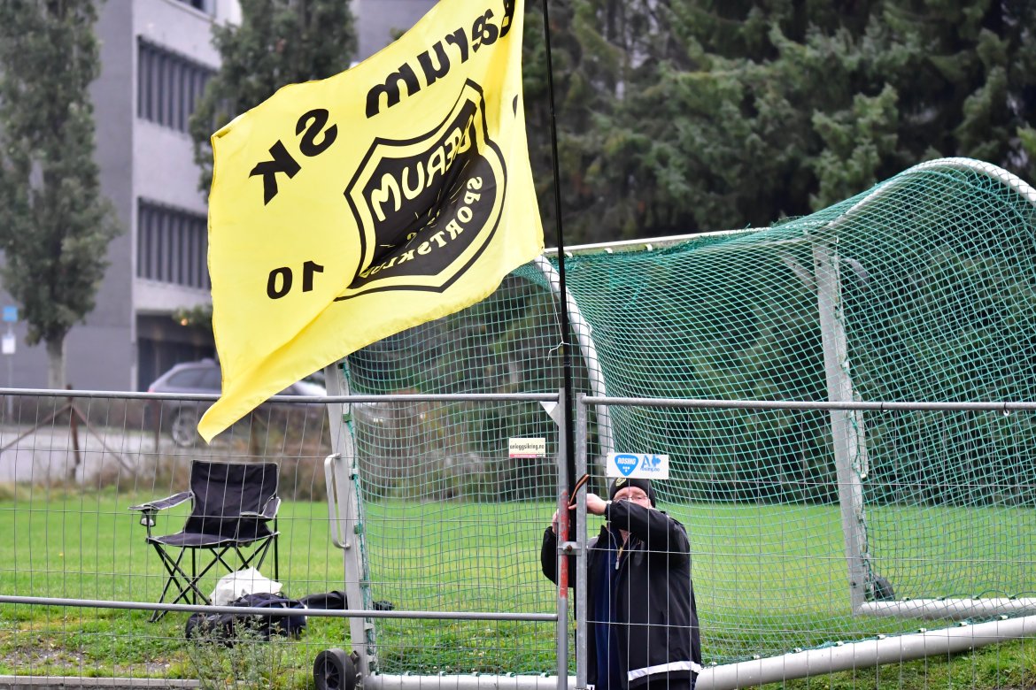 Bortesupporter som trosset vær, vind og tabellsituasjon. Klasse!