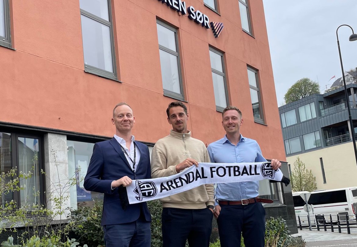Sparebanken SØR stiller alltid opp for Arendal Fotball!