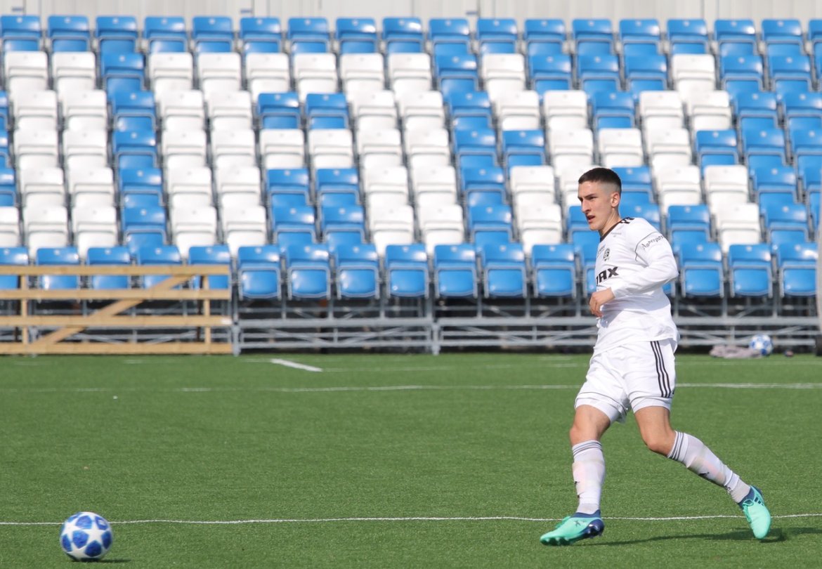 Ilir Kukleci er en av fire spillere som kjemper om midtstopperplassen. Konkurransen er knallhard med konkurrenter som Sune Kiilerich, Avni Pepa og Reiss Greenidge.