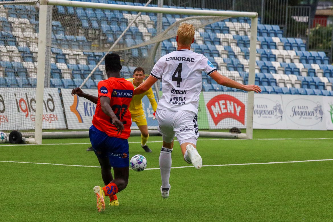 Farlig Aalesund-mulighet som ble mesterlig reddet av Jonas Vatne Brauti.