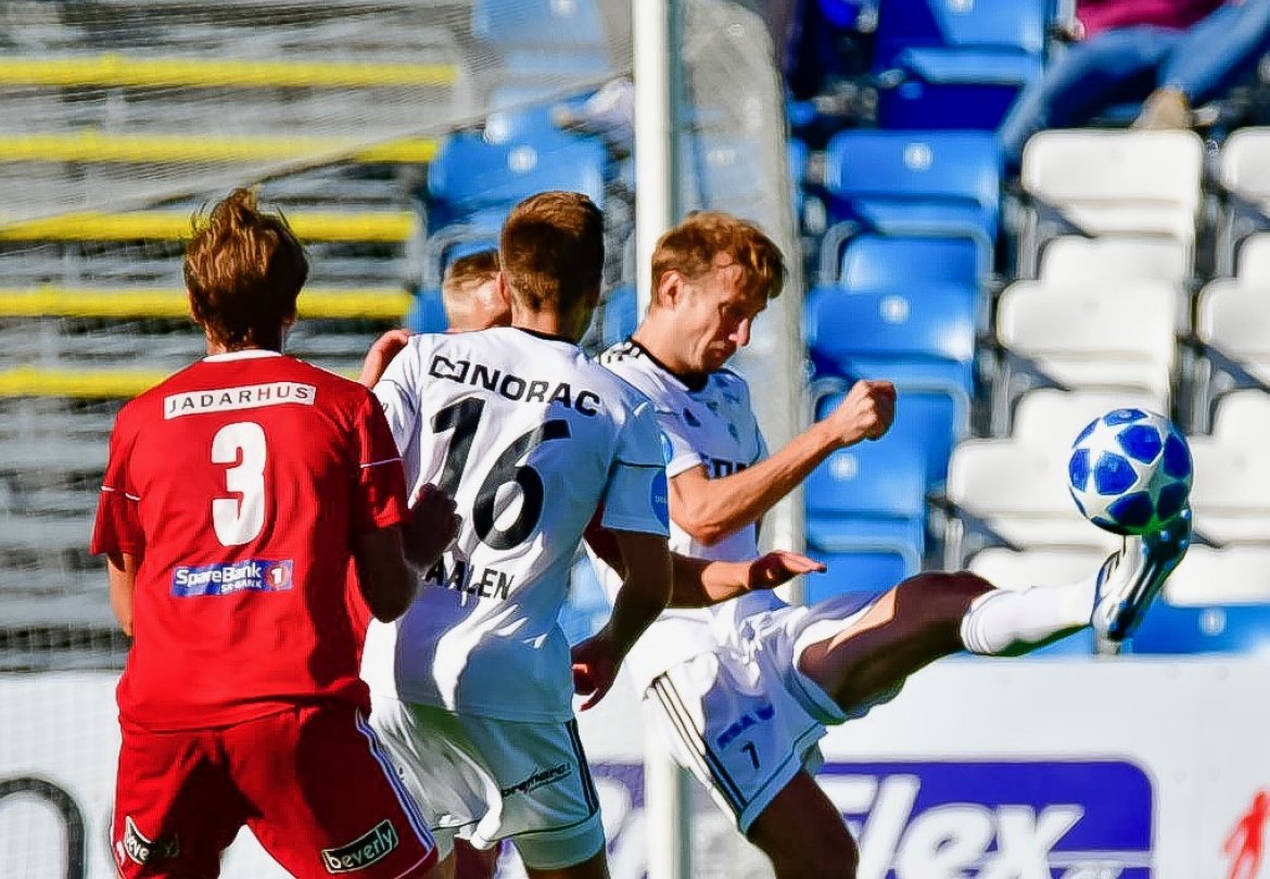 Petar Rnkovic rydder opp.