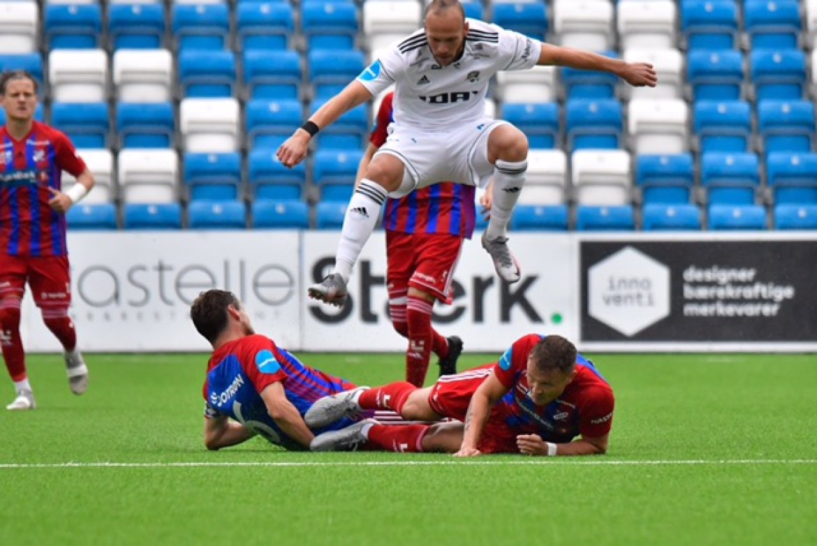Omar Fonstad El Ghaouti kjempet, løp og jobbet mot sin tidligere klubb Fram. Han ble også belønnet med scoring.
