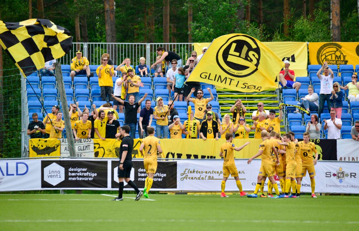 De tilreisende supporterne kunne juble mest etter kampen....