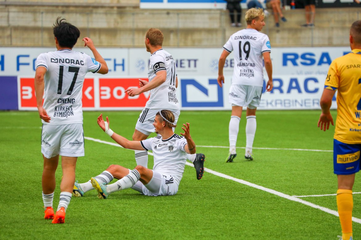 Sander Lille-Løvø mener han fortjener straffespark.