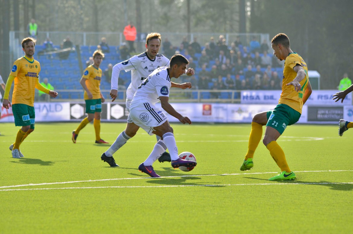 Adnan Mohammad og Petar Rnkovic mot Ull/Kisa.
