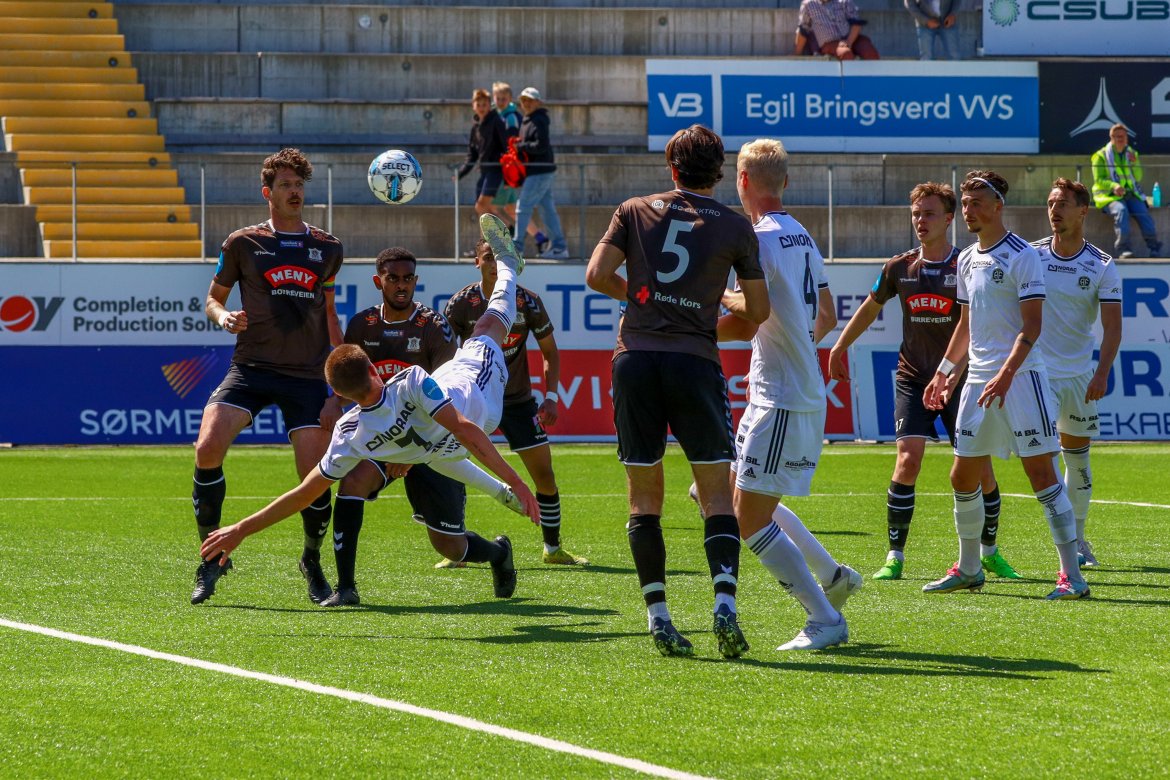 Preben Skeie forsøker seg på et brassespark. Dessverre uten uttelling denne gangen.