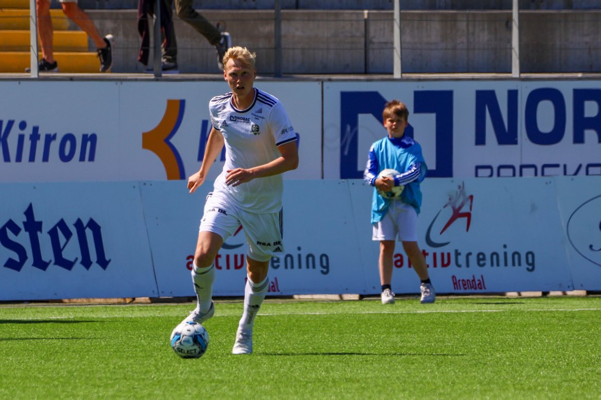 Vegard Bergan var bunnsolid i midtforsvaret.
