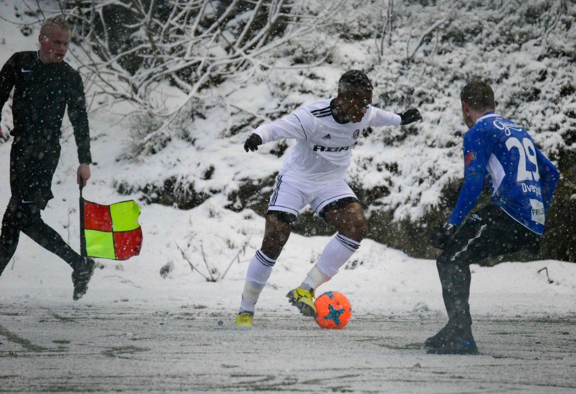 Hakeem Wilkinson kom inn i andre omgang og skapte massevis av trøbbel med sin fart og styrke.