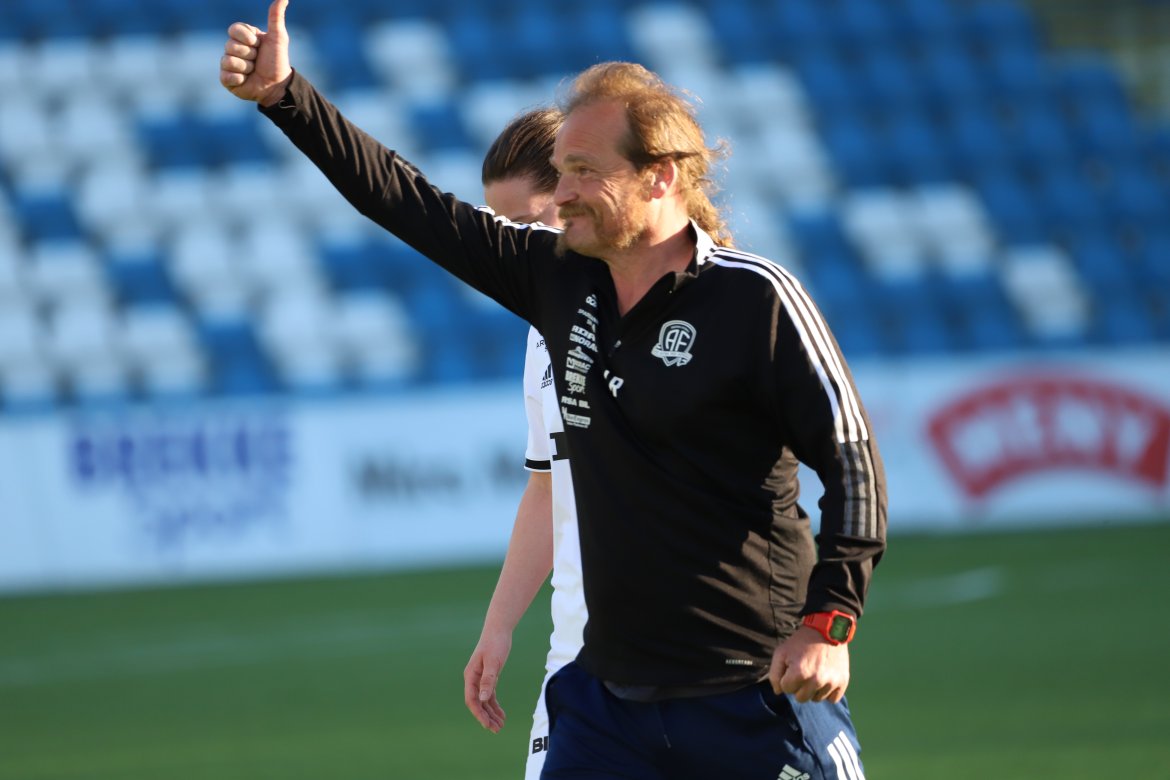 Trener Larry Rotschild er fornøyd.