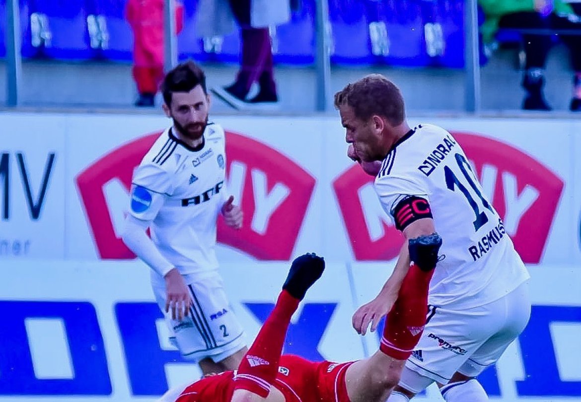 Jens Kristian Skogmo og Jakob Rasmussen har kontroll mot Vidar.