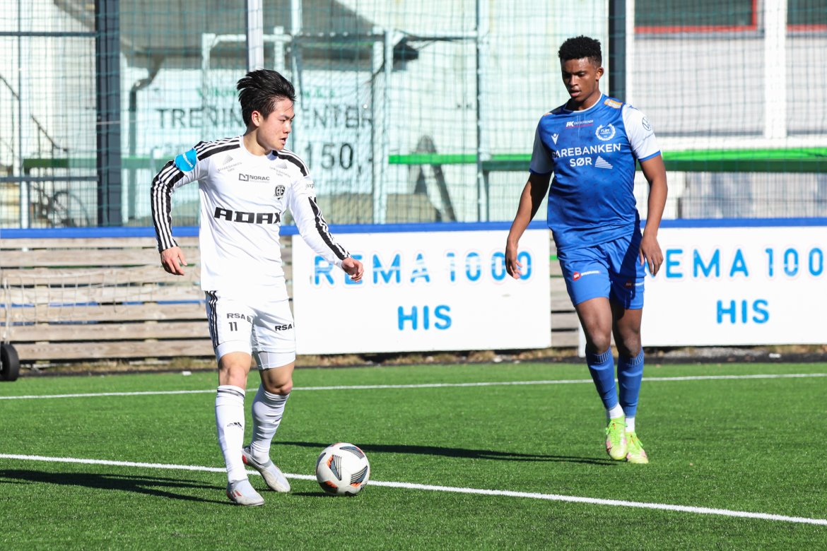 Prøvespiller Christopher Cheng gjorde en fin kamp på sin venstreback.